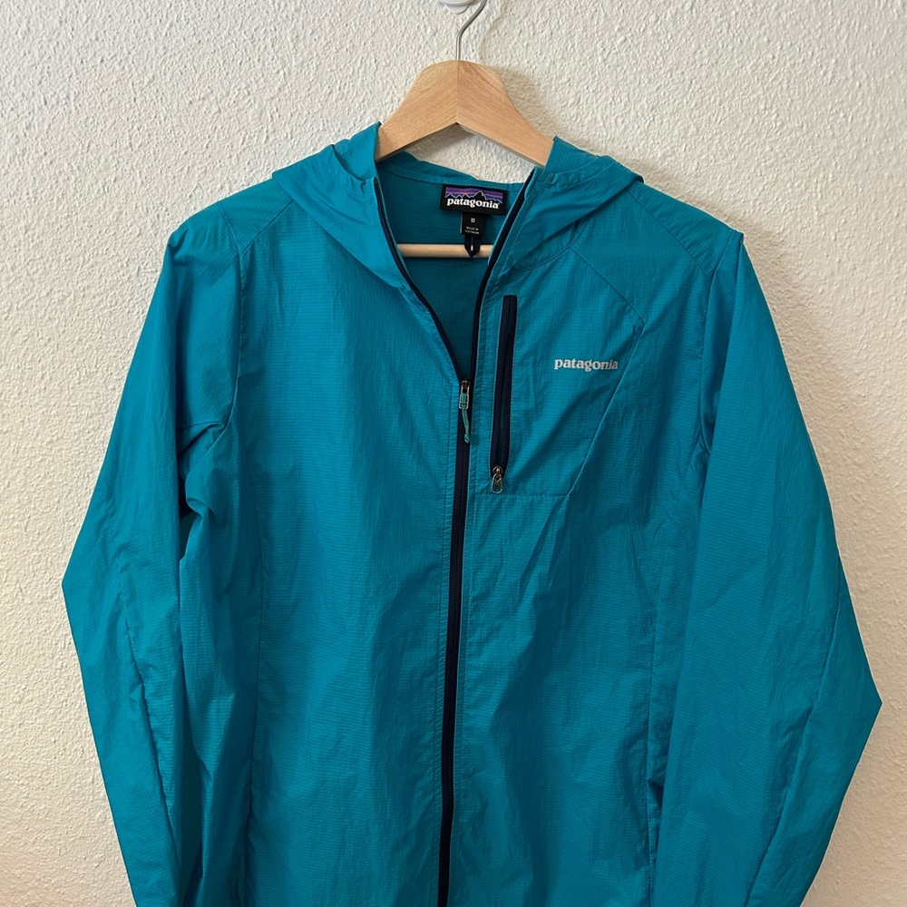 Patagonia Women’s Blue Houdini Jacket